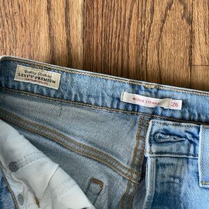 Levi’s Wedgie Straight